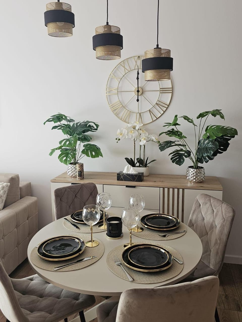 Decorative detail, Dining area