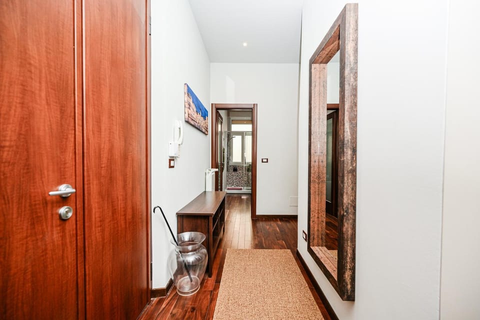 FR25 Holidays and Workstays Apartment in Trieste