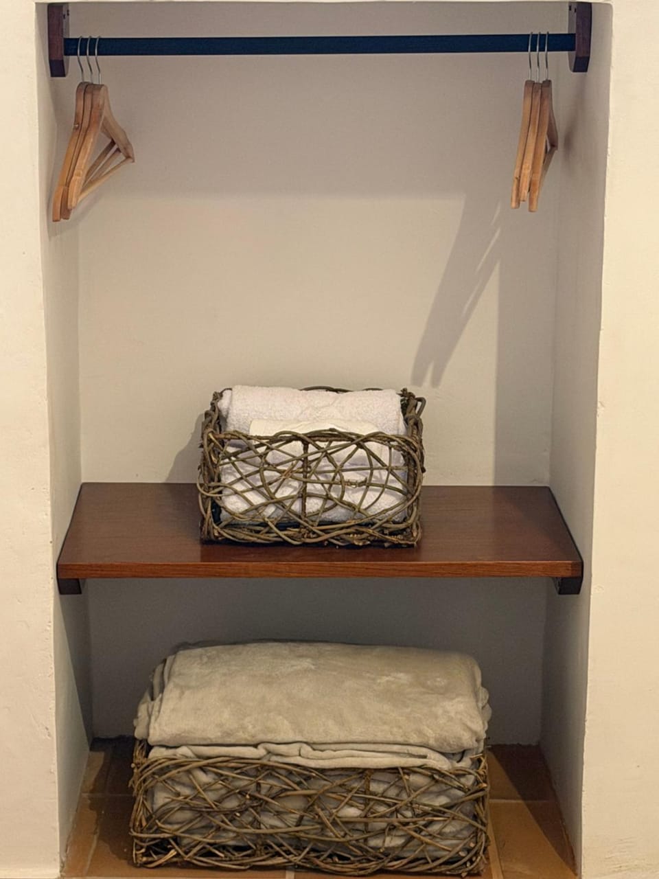 towels, wardrobe