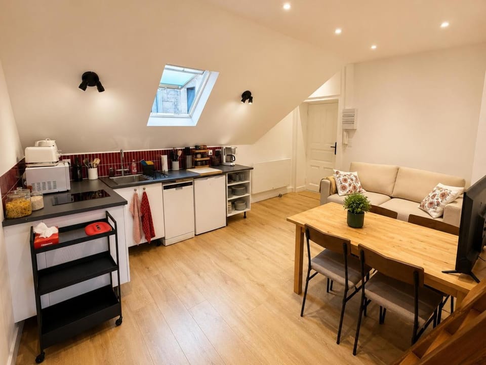 Communal lounge/ TV room, TV and multimedia, Living room, Lounge or bar, Seating area, kitchen, kitchen