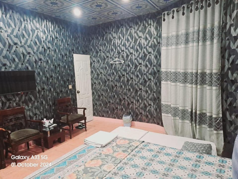 Couple Times Guest House DHA Bed and Breakfast in Karachi