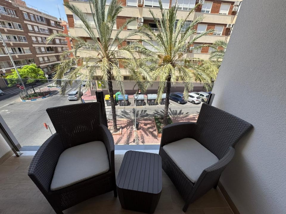View (from property/room), Balcony/Terrace, Seating area