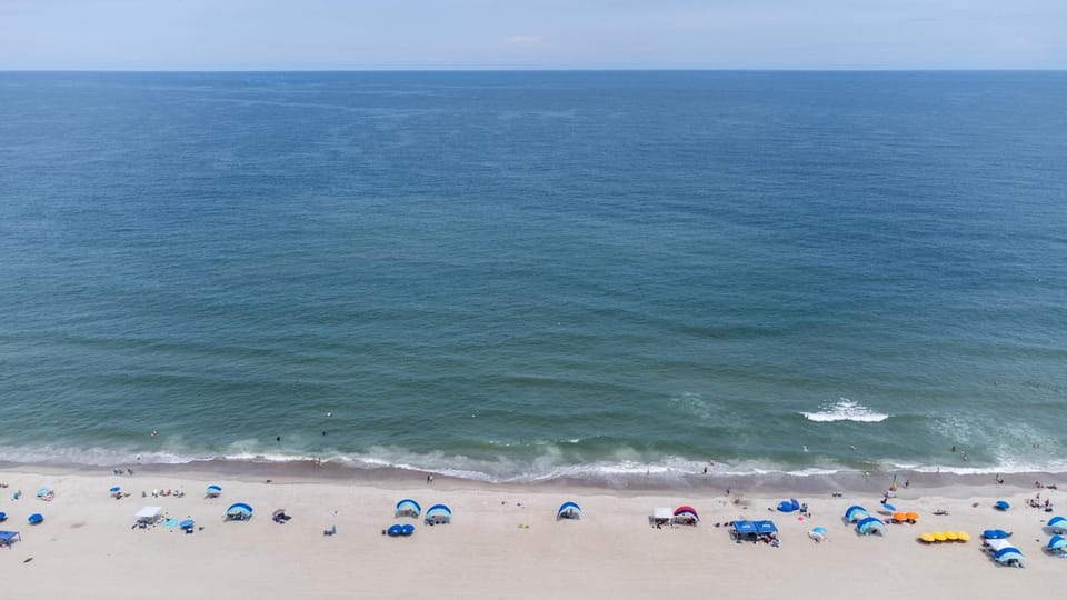The Salty Snapper by Bryant Real Estate House in Carolina Beach
