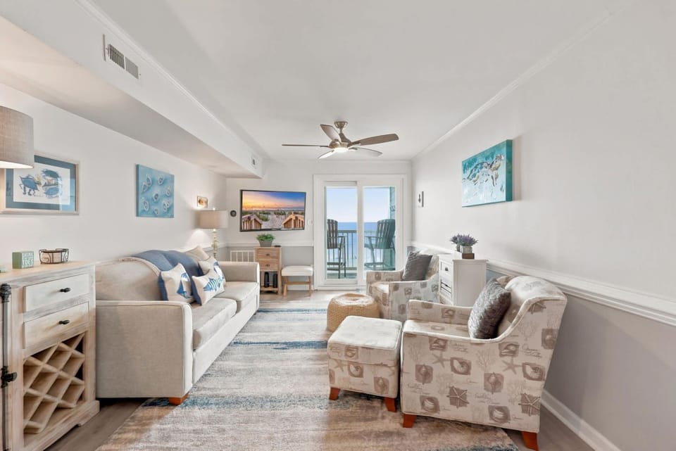 Saltwater Sunrise Oceanfront Condo House in North Myrtle Beach