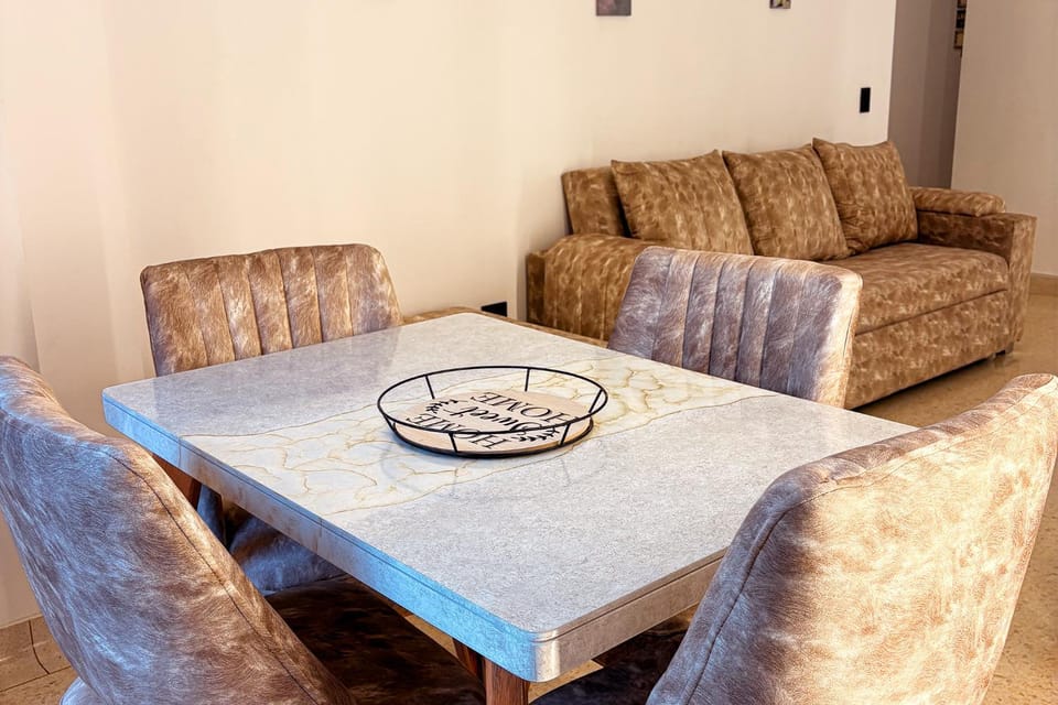 Communal lounge/ TV room, Dining area, Breakfast, Lunch, Dinner
