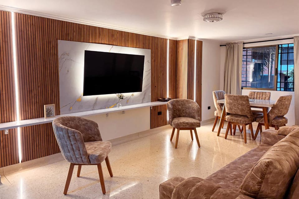 Communal lounge/ TV room, TV and multimedia, Entertainment