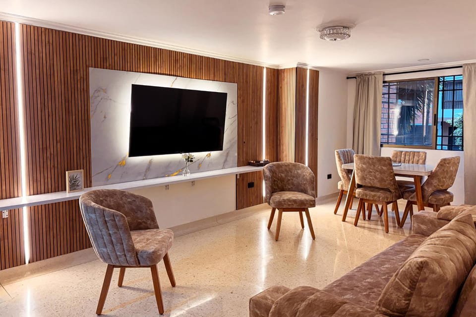 Communal lounge/ TV room, TV and multimedia, Entertainment