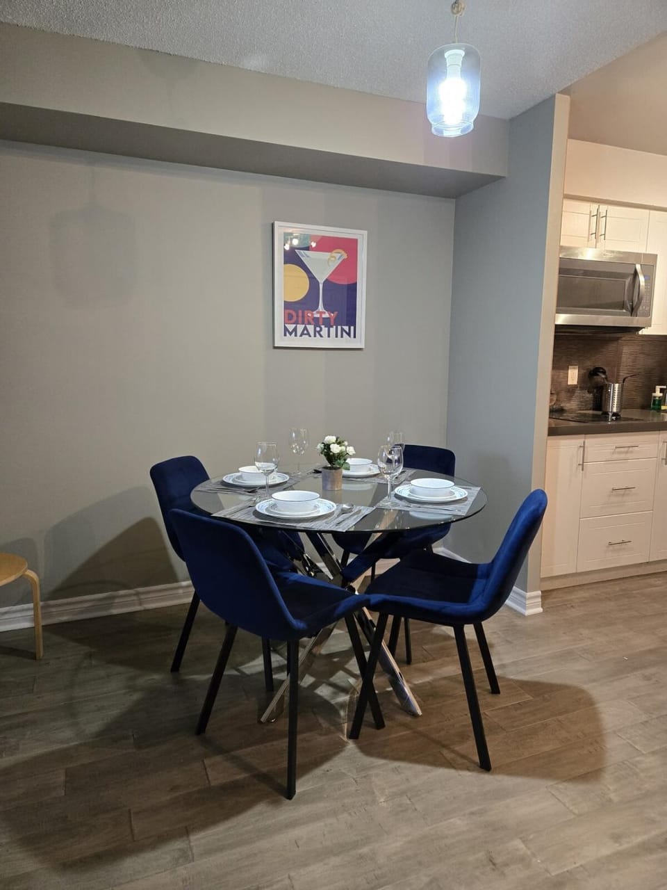 Designer Apartment in Prime Location Apartment in Mississauga