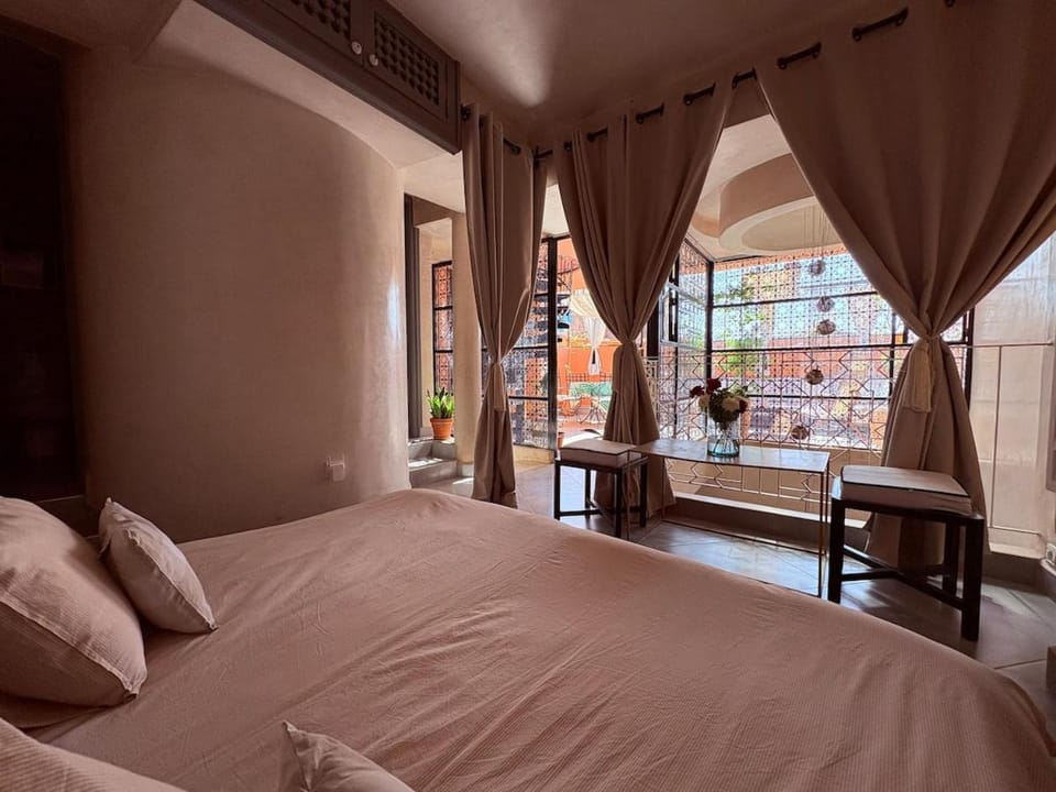 Riad Souffle d'Orient, excellent access, pool, medina House in Marrakesh