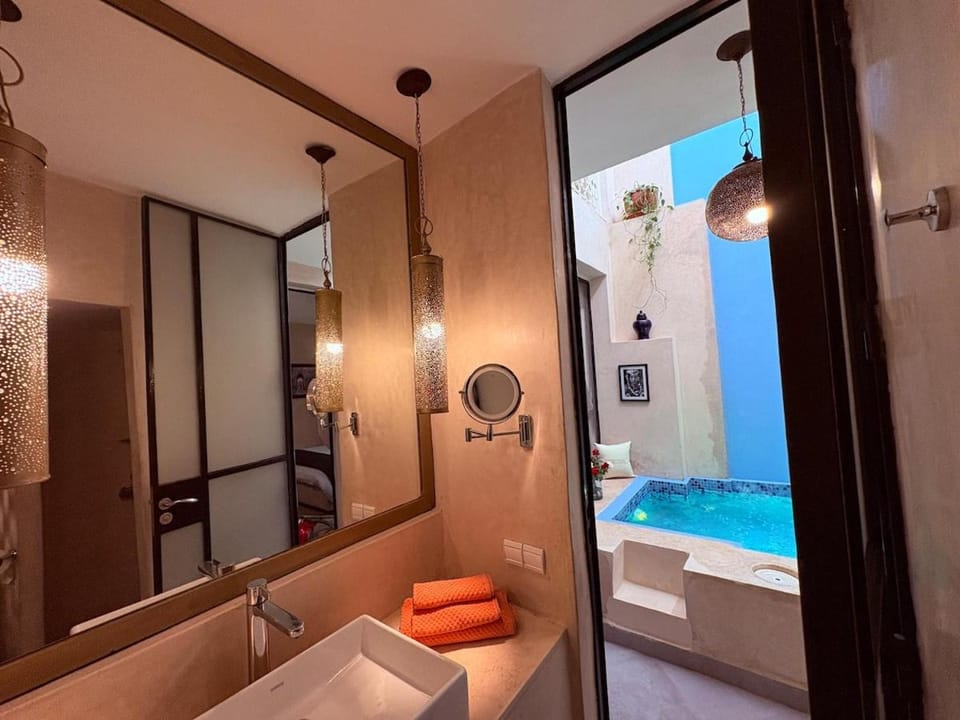 Riad Souffle d'Orient, excellent access, pool, medina House in Marrakesh