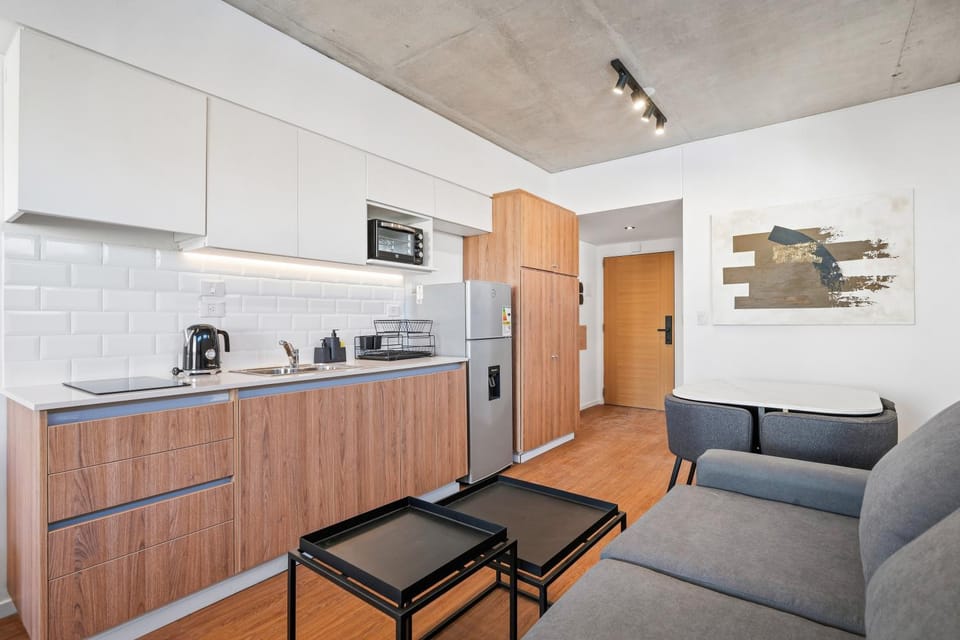 Kitchen or kitchenette, Seating area