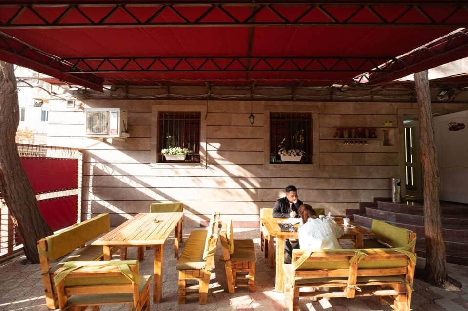 Facade/entrance, Garden, Balcony/Terrace