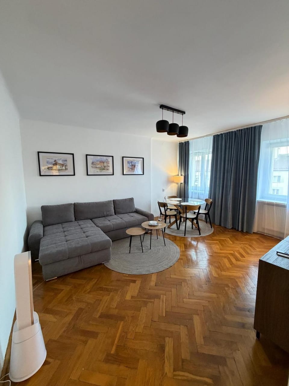 Living room, Seating area, Dining area