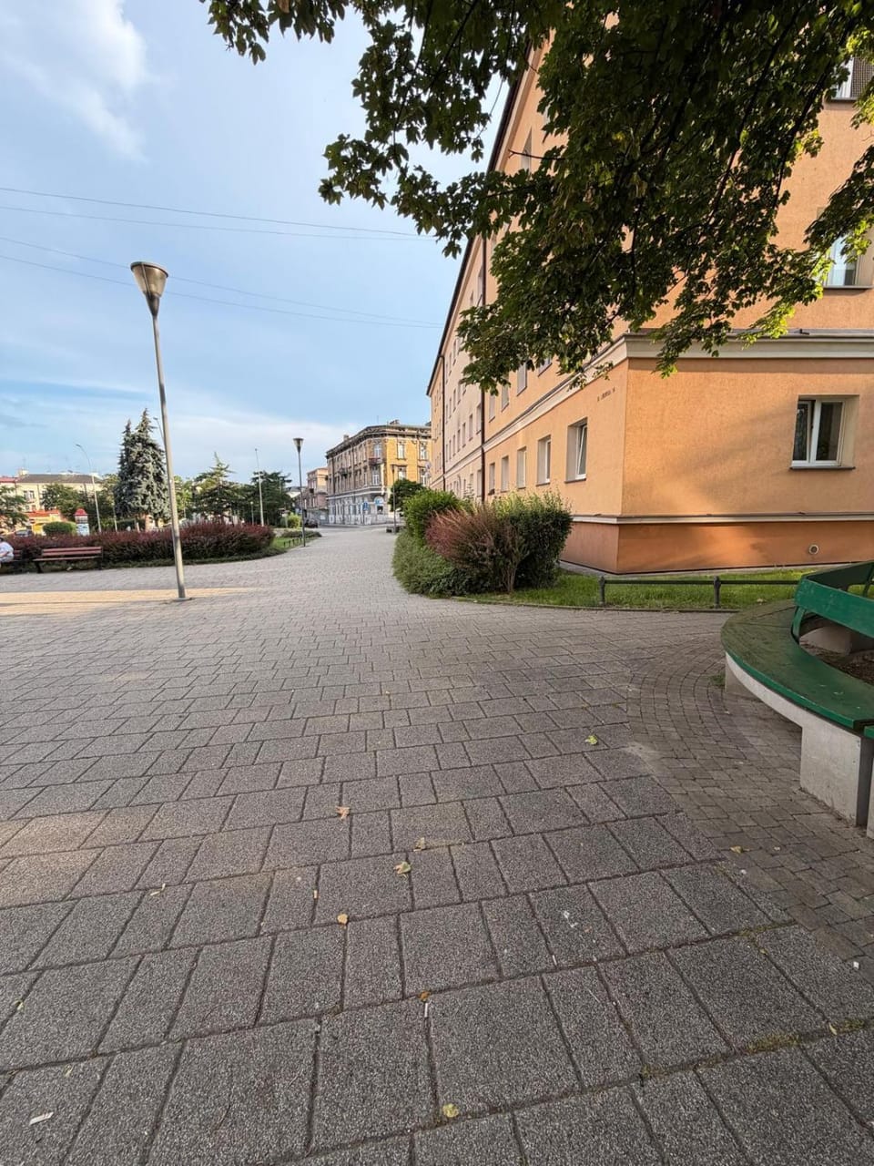 Property building, Day, Neighbourhood, Street view, Location