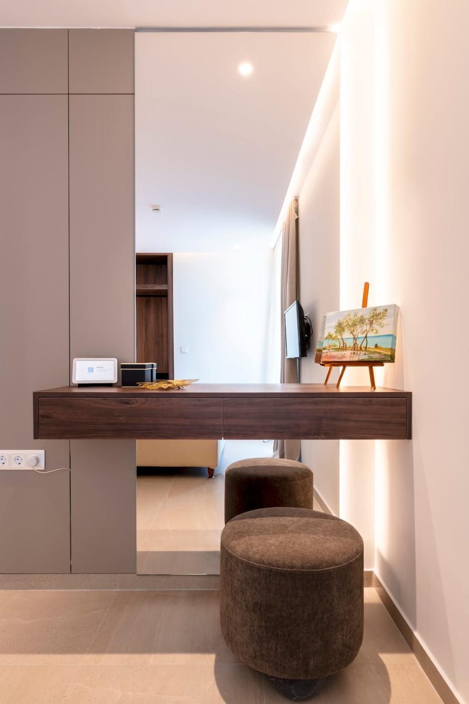 The HostMaster KAIRI Living Vouliagmeni Apartment in Vouliagmeni
