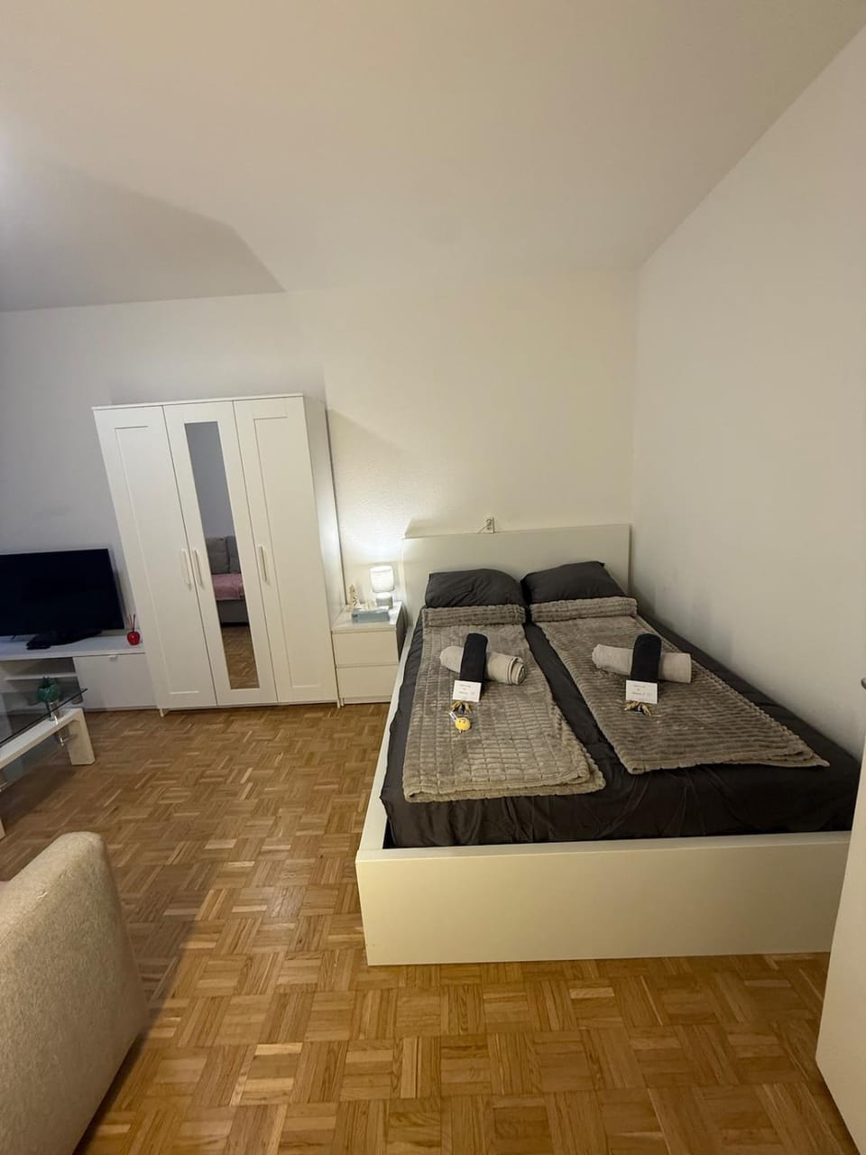 Studio cosy au cœur de Genève à proximité du lac et de la gare cornavin Apartment in Geneva