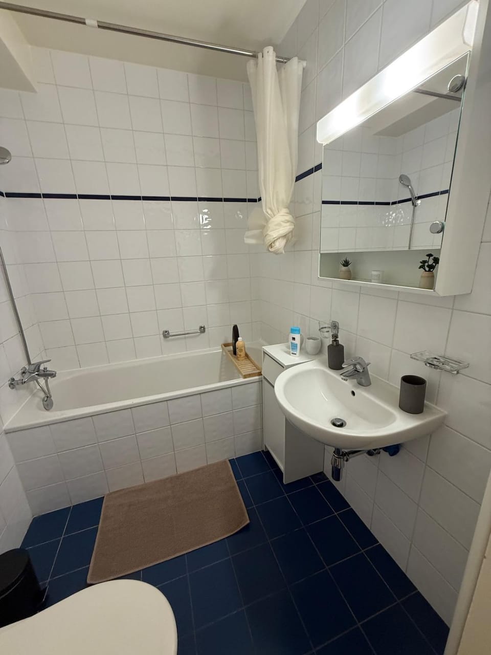 Studio cosy au cœur de Genève à proximité du lac et de la gare cornavin Apartment in Geneva