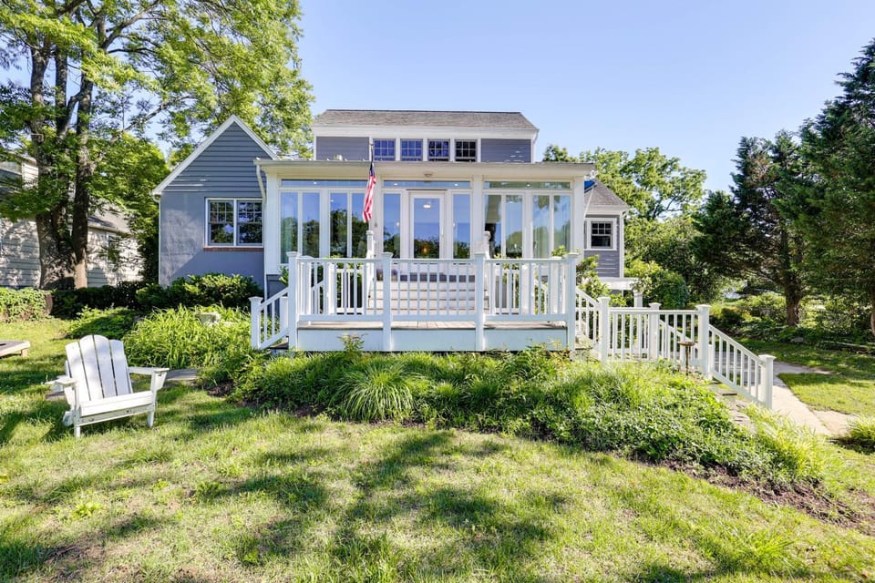 Waterfront Gem w/ Dock: 2 Mi to Dwtn Annapolis! House in Annapolis