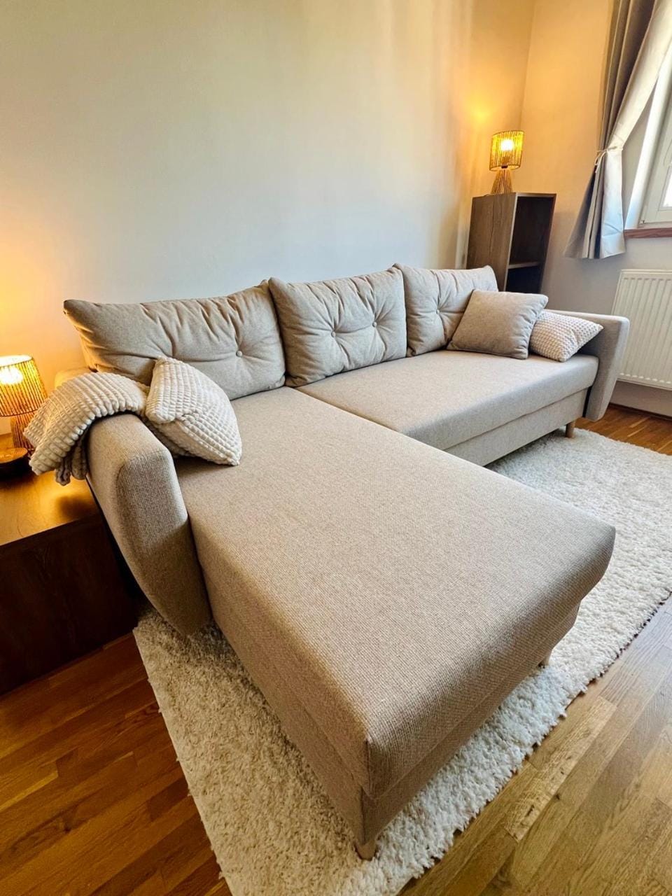 TV and multimedia, Living room, Photo of the whole room, Seating area