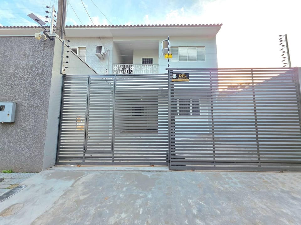 Fully equipped 3-bedroom two-story house, close to the Falls and the city center. House in Foz do Iguaçu
