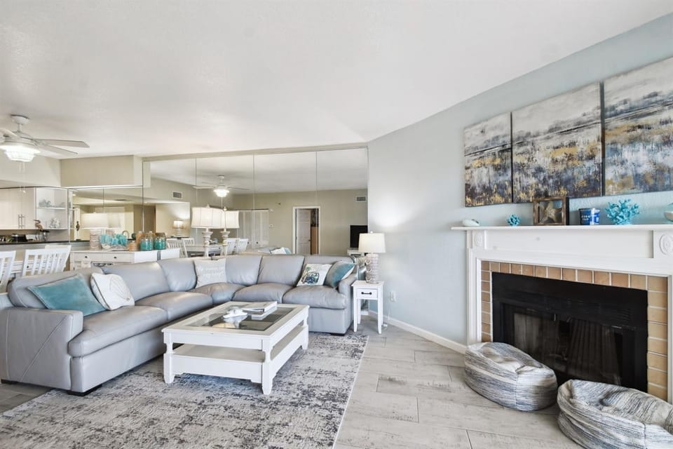 Beach Cottages Condo with Ocean View Apartment in Redington Shores