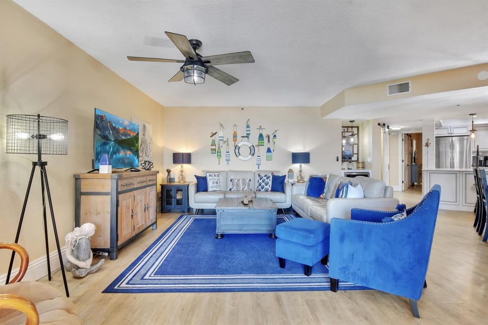 Oceanfront Condo with Two King Beds! Apartment in Indian Rocks Beach