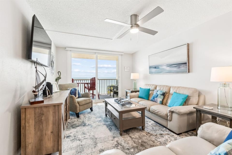Sand Castle Oceanfront Retreat Apartment in Indian Shores