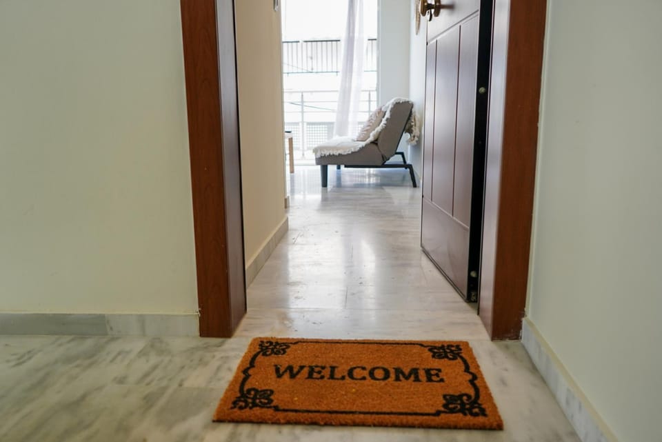 Property building, Facade/entrance, Photo of the whole room