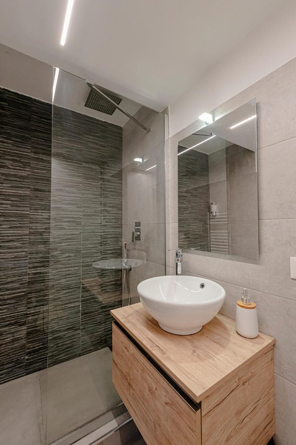 Ruggieri Apartments Roma-Metro C a 4 fermate dal Colosseo Bed and Breakfast in Rome