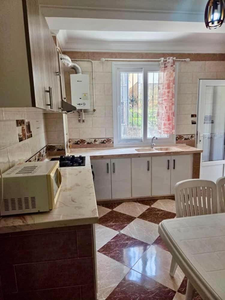 Beautiful air-conditioned two-bedroom apartment - Béjaïa city center Apartment in Algeria