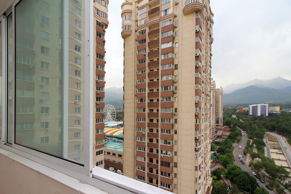 1 ком c видом на горы ЖК Mega Tower Almaty 16-этаж Apartment in Almaty