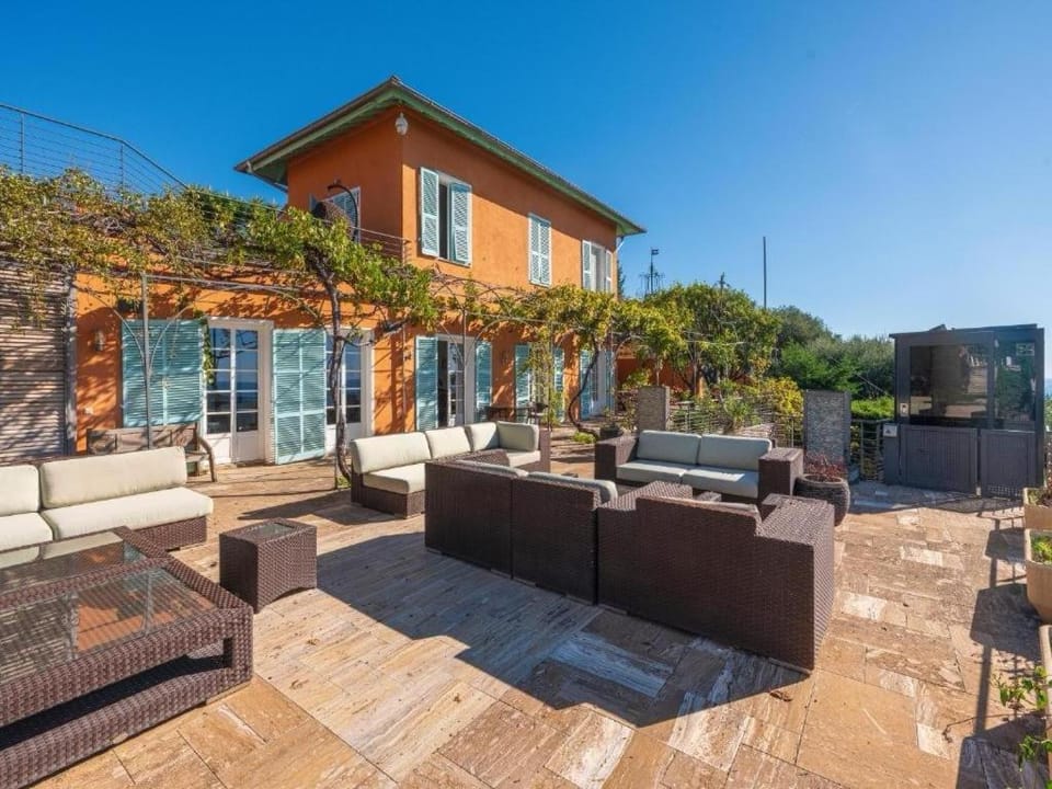 Villa Menton - suites indépendantes Villa in Menton