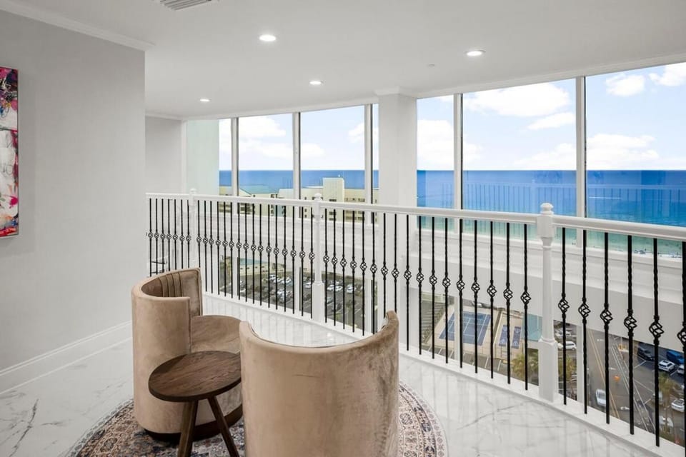 Emerald Coast Penthouse Luxury Walk to Beach House in Panama City Beach