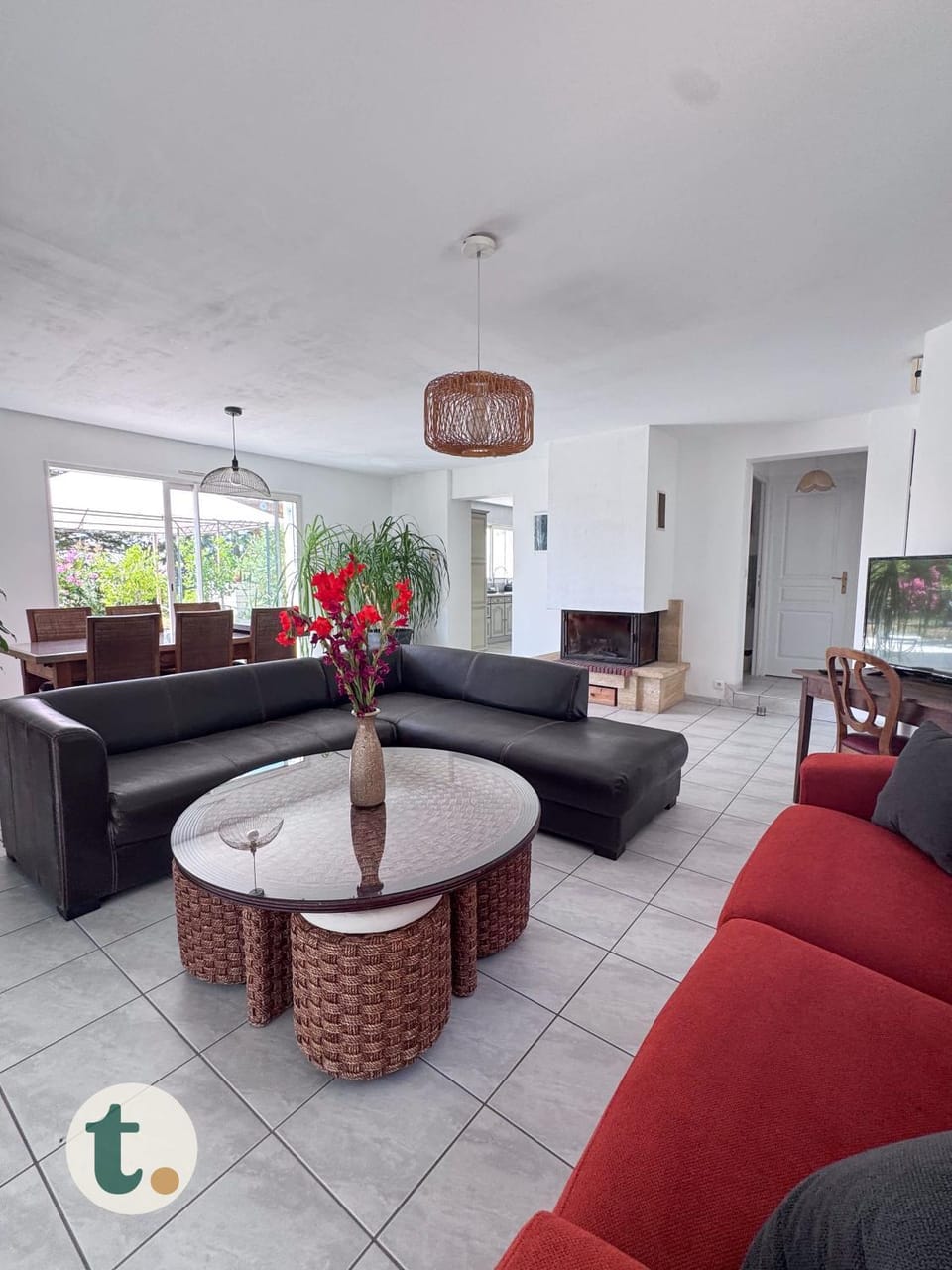 Living room, Seating area