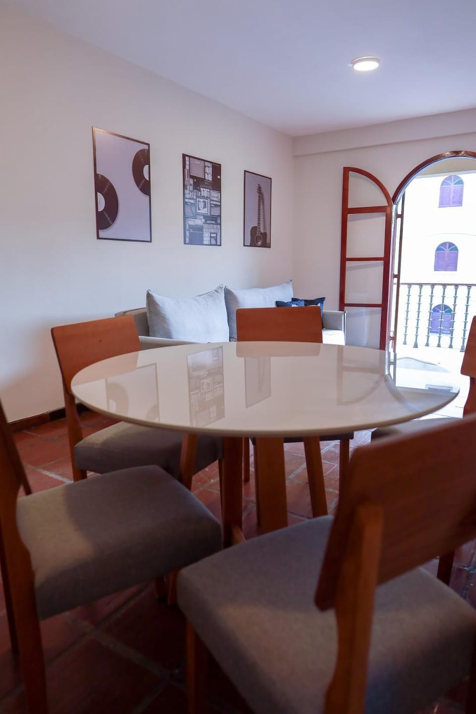 Apartamento Mauricio · Charme Rústico a Poucos Passos da Praia do Forte Apartment in Cabo Frio