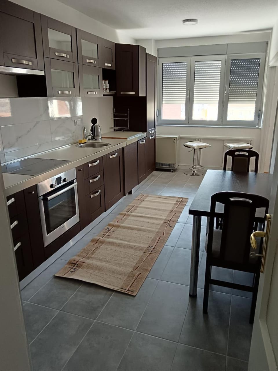 Kitchen or kitchenette, Dining area, dishwasher, oven, stove
