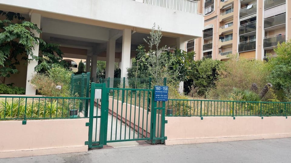 Property building, Garden