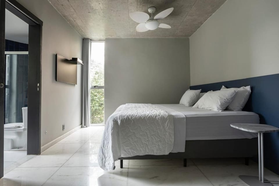 Double suite Fendi Ed. Barbarella • Copacabana Apartment in Rio de Janeiro