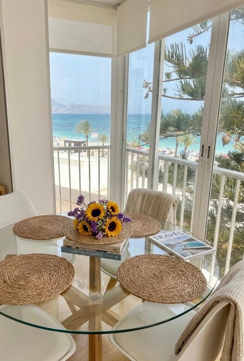 Apartment with views of the best beach in Albir Apartment in Marina Baixa