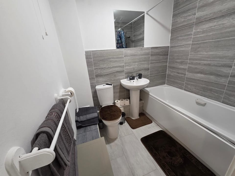 Shower, Toilet, Bath