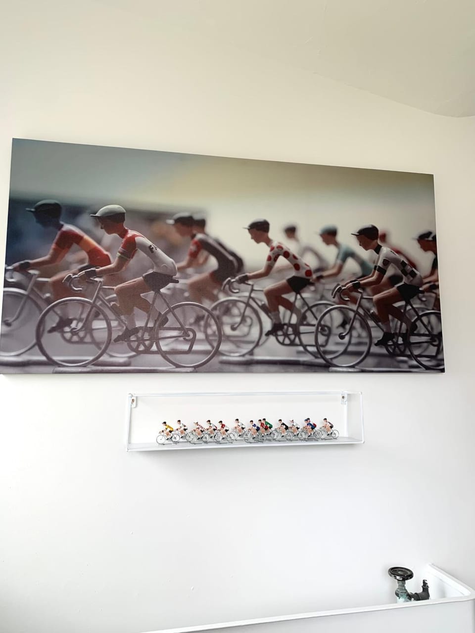 Decorative detail, Cycling