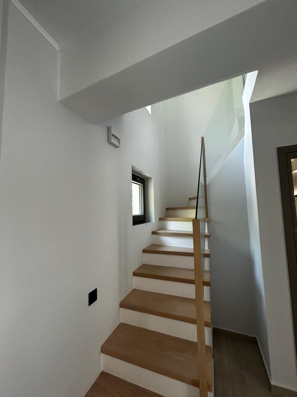 Tsonas Maisonette House in Ligia