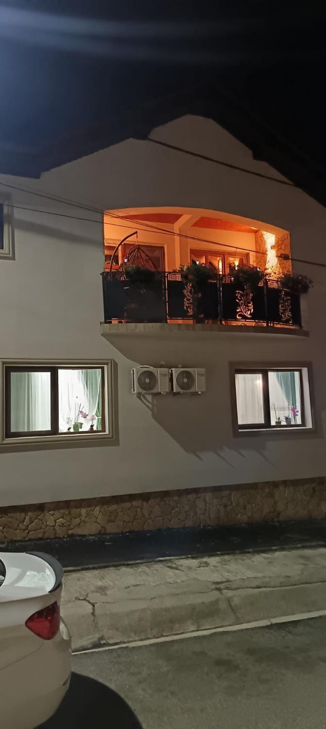 Casa Cristyana Bed and Breakfast in Romania