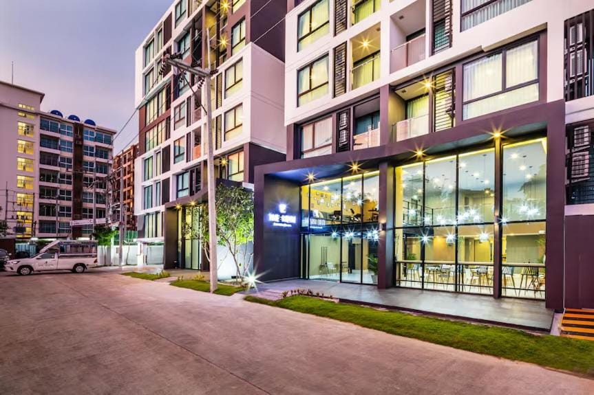 Big Studio Wifi & Smart TV Hotel in Pattaya City