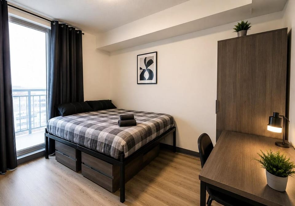 Modern 2BR Oasis Sleeps up to 6 with private balcony Apartment in Waterloo
