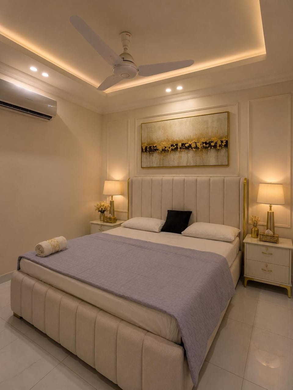 Bed, Photo of the whole room, Bedroom, air conditioner