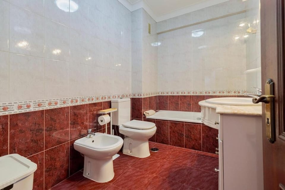 Arangues House - By Y Concept Apartment in Setúbal Municipality