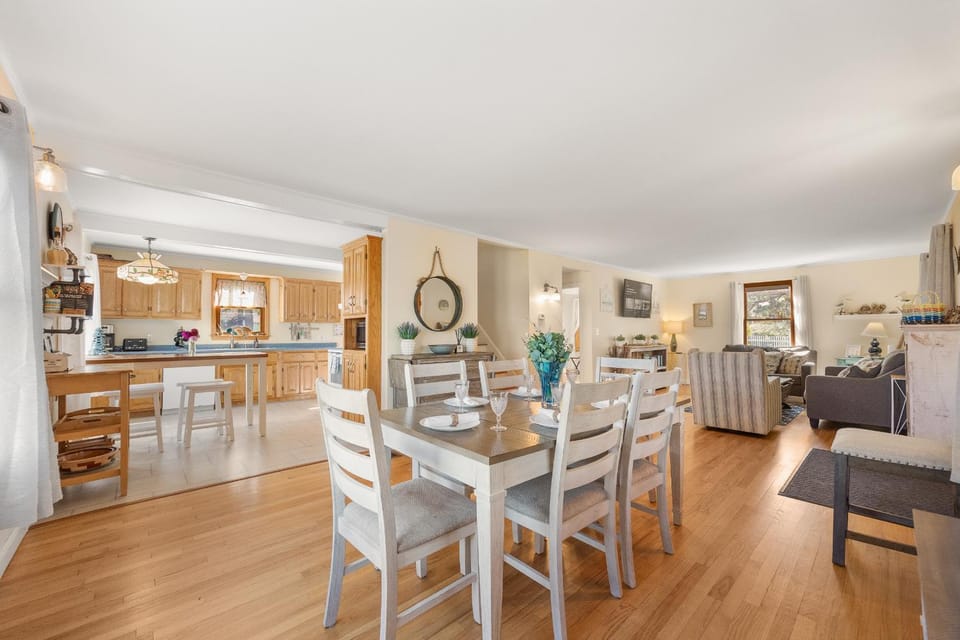 The Lookout by Bayley Vacation Rentals House in Saco