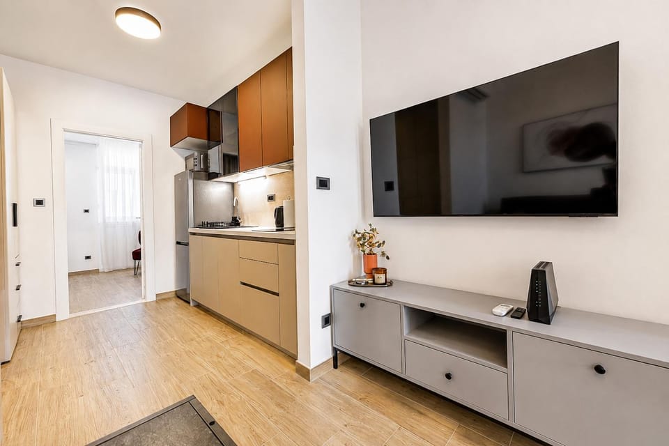 TV and multimedia, Kitchen or kitchenette