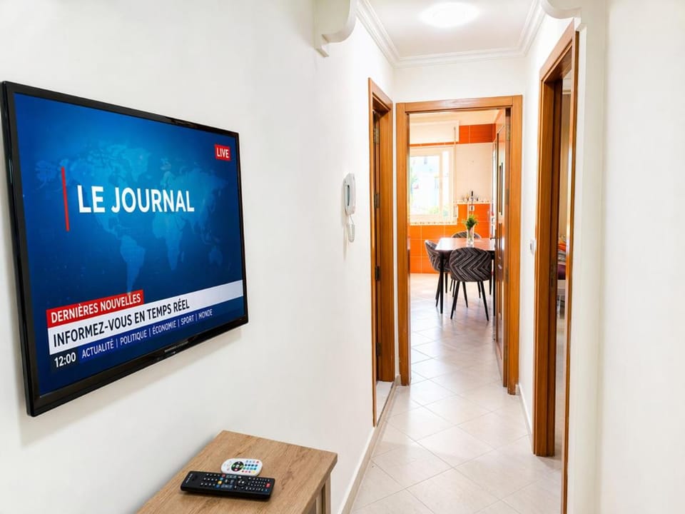 TV and multimedia, Text overlay